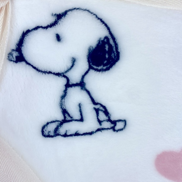 Snoopy Peanuts lovers twin size blanket 60in x 90in. NWT VelvetSoft by Berkshire - Picture 8 of 8